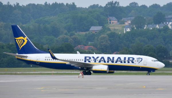 Ryanair złożył pozew domagając się 3000 euro odszkodowania od agresywnego pasażera